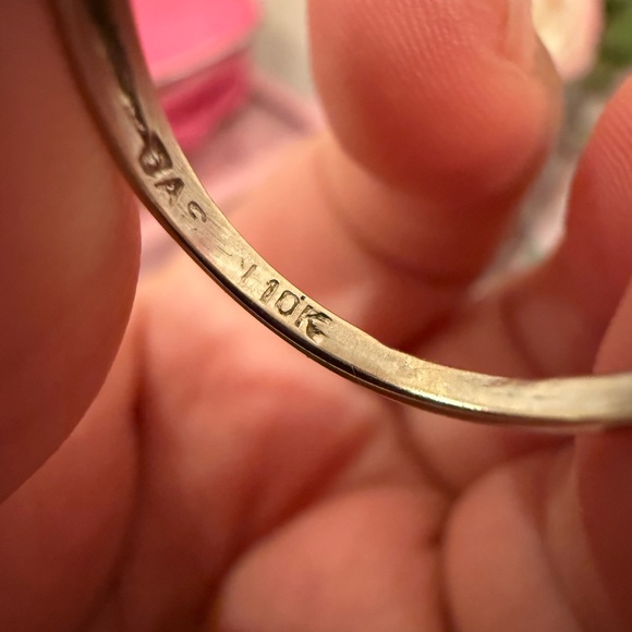 10k solid white gold ring with natural spinel - Picture 3 of 5